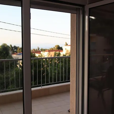 Kriopigi Apartments 克里皮吉